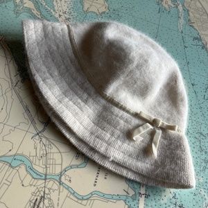 NWT Gap White Rabbit Bucket Hat